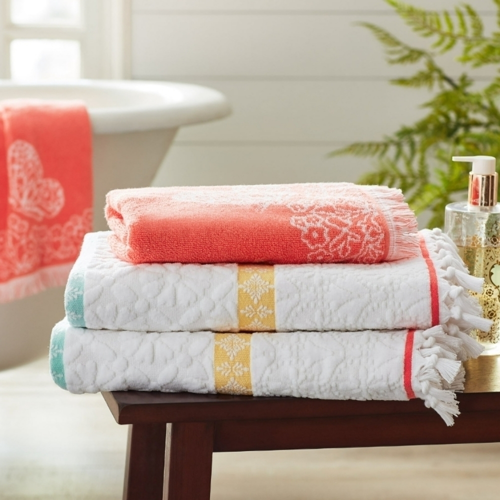 The Pioneer Woman 4 Piece Cotton Bath Towel Set, Coral Bell Orange